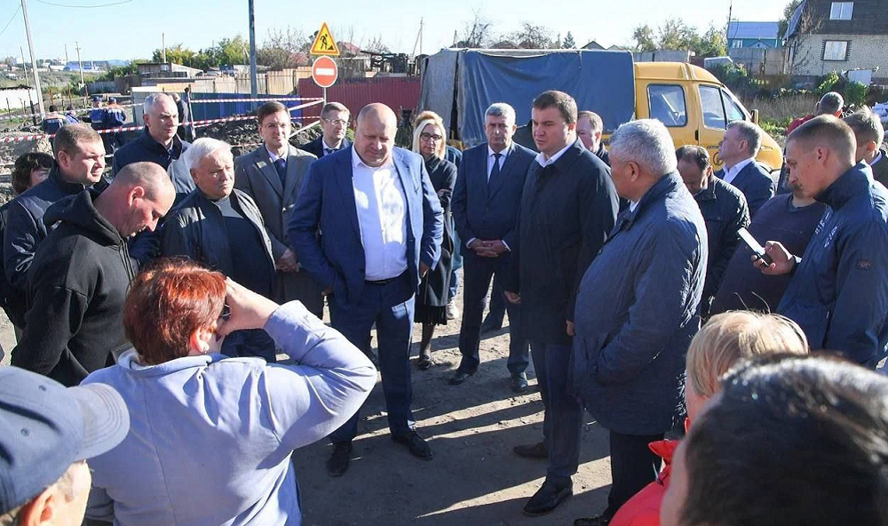 Виталий Хоценко лично встретился с омичами, пострадавшими от аварии на газопроводе в июле 2024 года