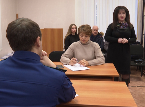 В Омске продолжают оглашать приговор Нателе Полежаевой