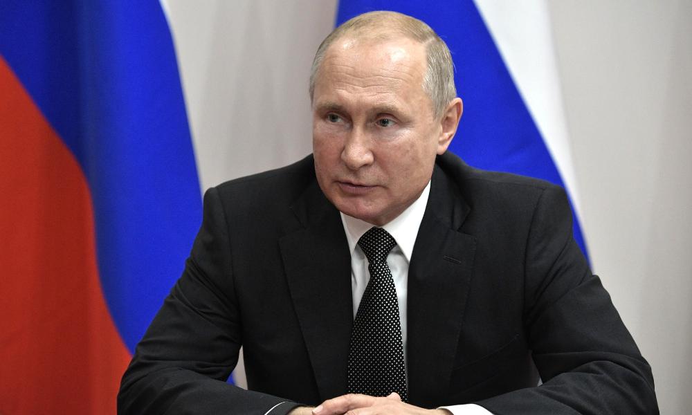 Владимир Путин поздравил омичей и Виталия Хоценко с Днём Победы 