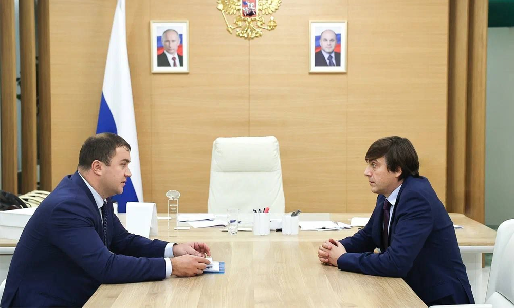 Виталий Хоценко и министр просвещения РФ Сергей Кравцов обсудили программу капремонта детских садов, школ и колледжей 