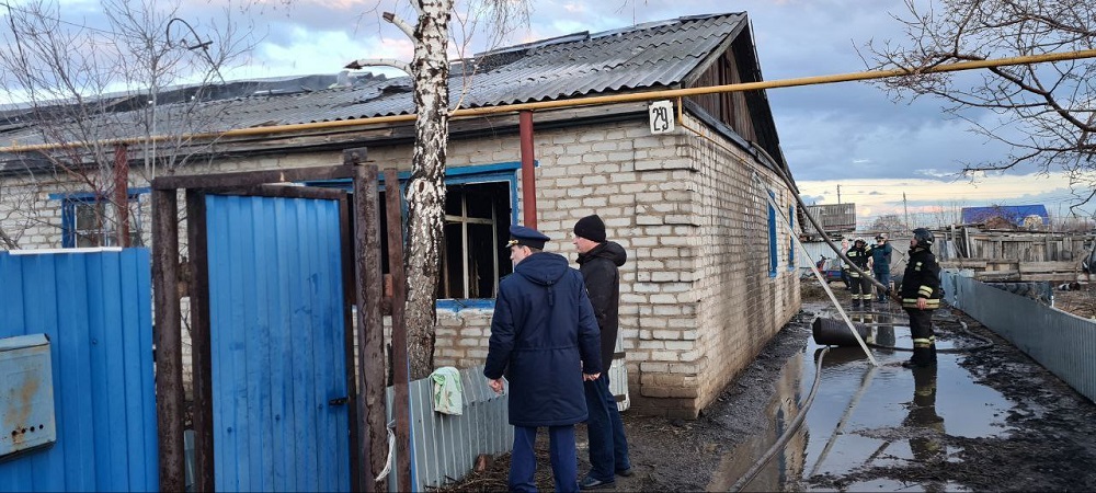 Трое жителей Русско-Полянского района погибли в страшном пожаре