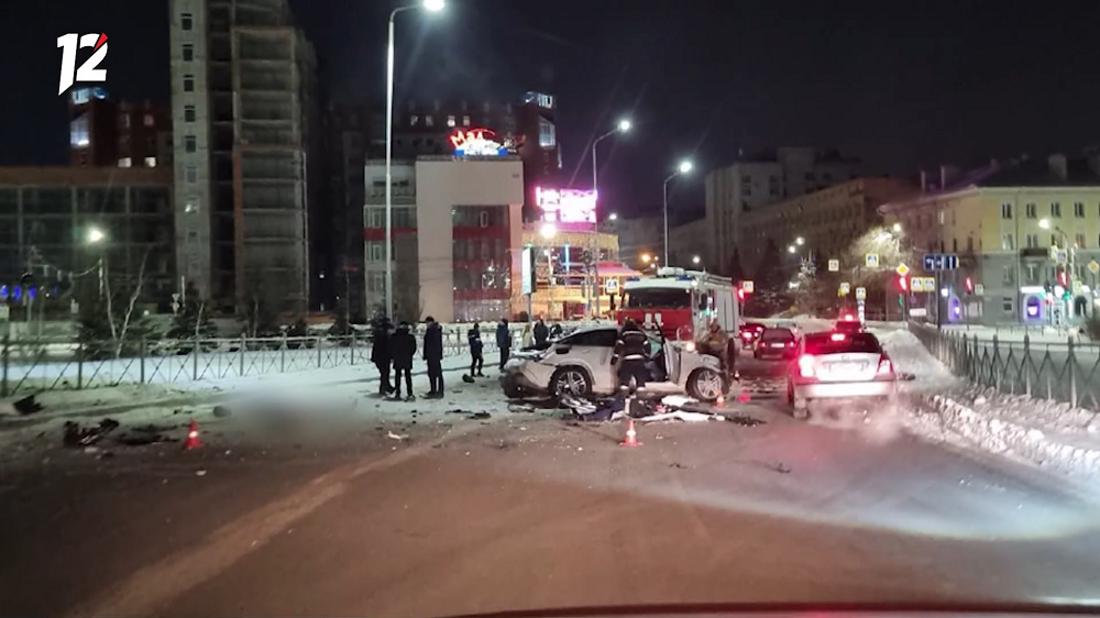 В Омске скончался уже третий пострадавший в ДТП с «Мерседесом» у метромоста