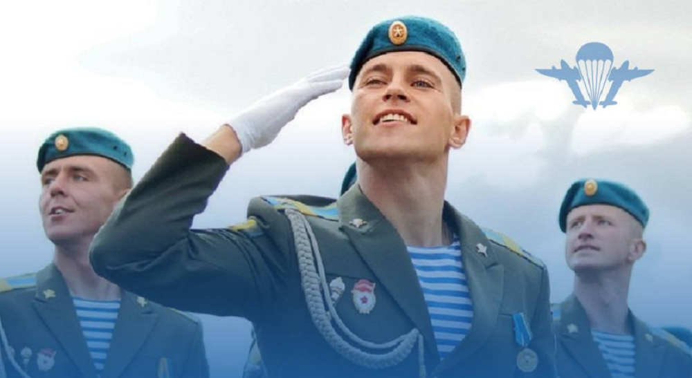 Первые лица Омской области поздравили с праздником военнослужащих и ветеранов ВДВ