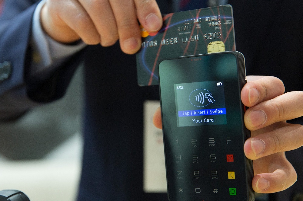 Омичи смогут оплачивать проезд кредитной картой