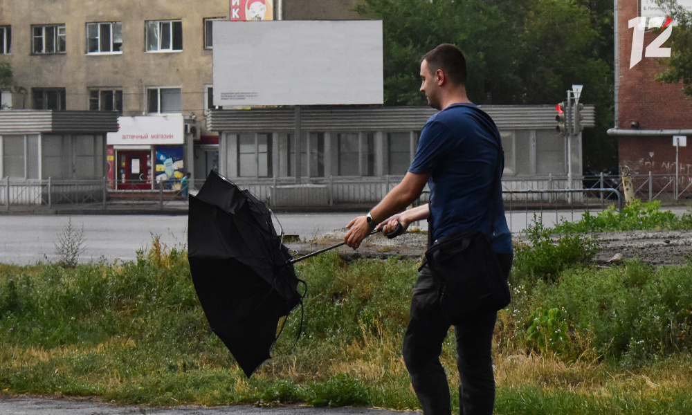 В ближайшие часы на Омскую область может обрушиться сильный ливень с градом