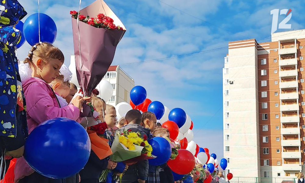 В Омске в новом учебном году в первые классы пойдут около 16 тысяч детей