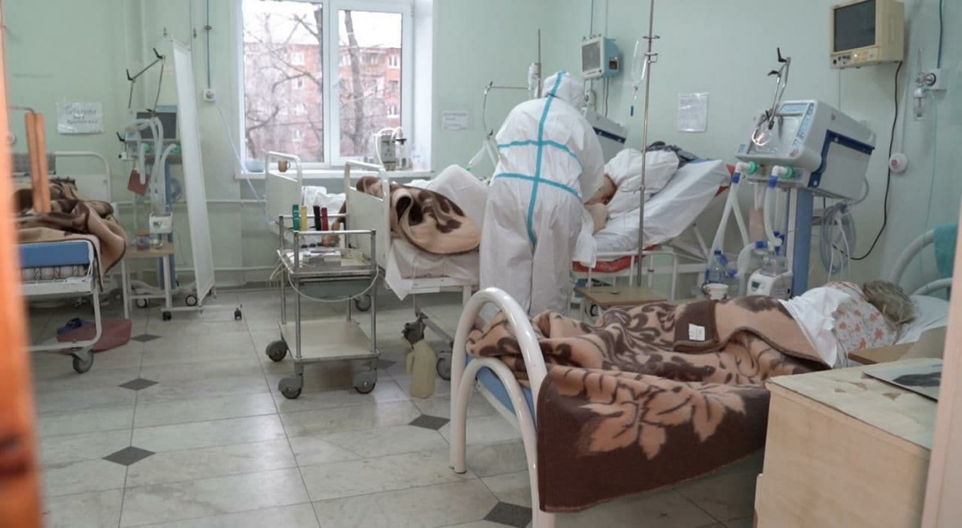 Главврач БСМП-2 рассказал, что антибиотики на начальных стадиях COVID осложняют лечение