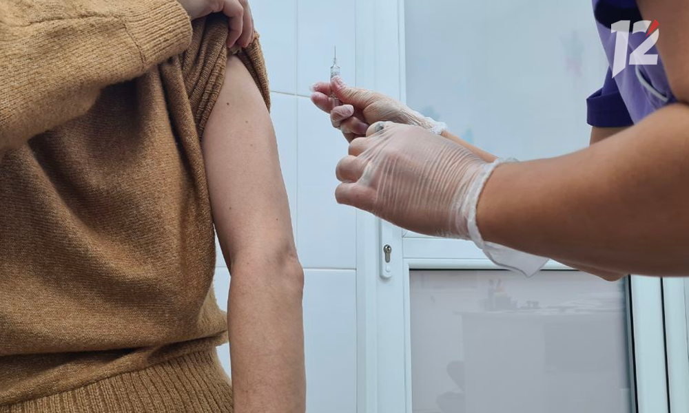 Постановление омского РПН об обязательной вакцинации сотрудников оказалось «рекомендательным»