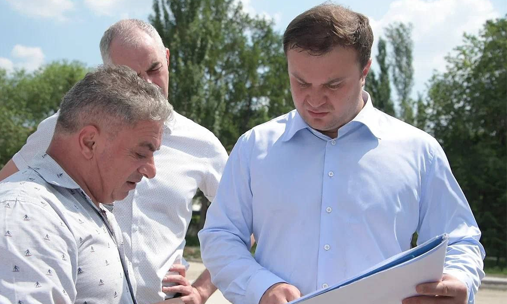 Виталий Хоценко оценил темпы благоустройства в Городском саду