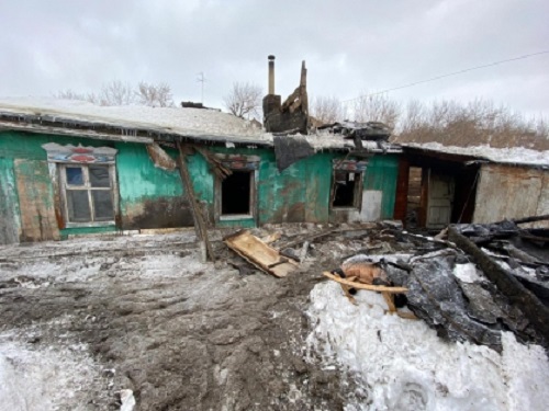 Омские следователи возбудили уголовное дело после пожара с двумя погибшими