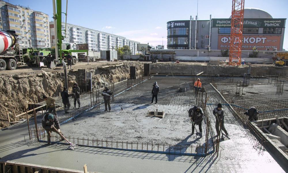 В Омске возводят жилой дом на месте демонтированного долгостроя 