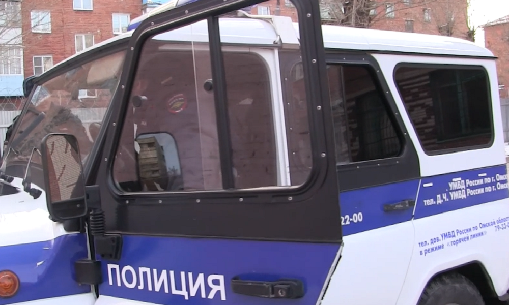 Двое омичей предстанут перед судом за сбыт наркотиков в крупном размере