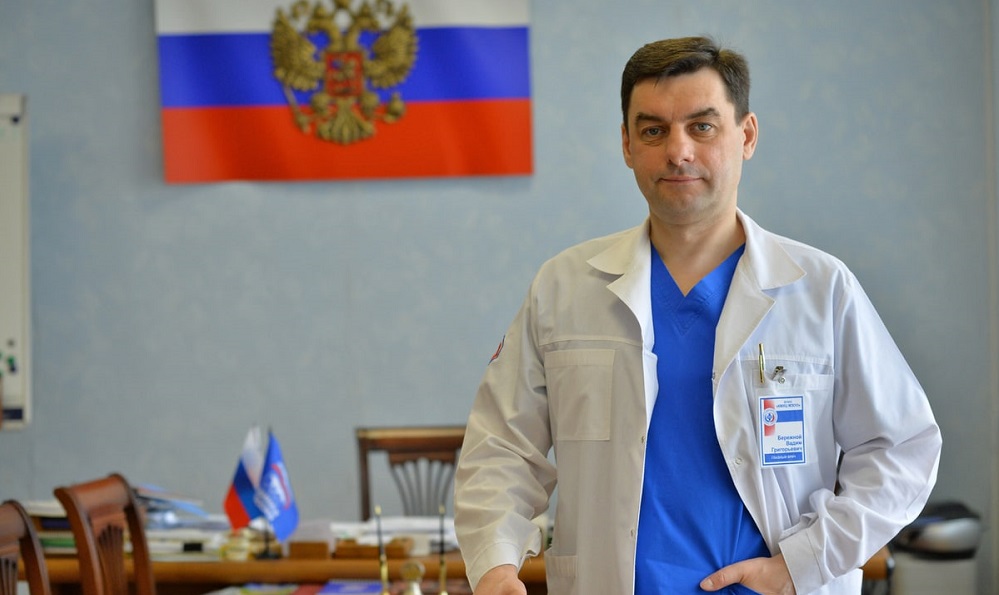 Вадим Бережной рассказал, что омичи отправили первый гуманитарный груз для школьников Стаханова