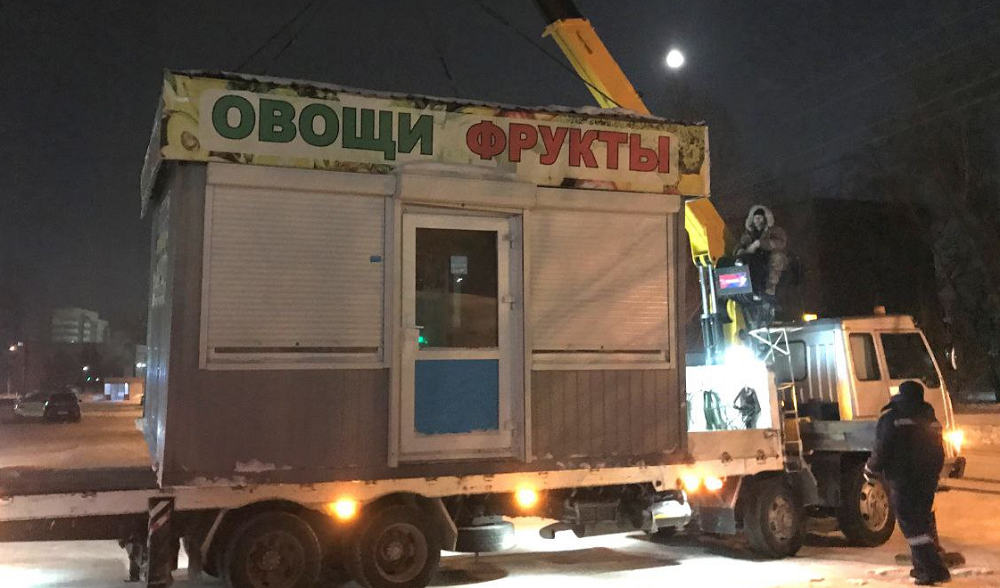 В Омске на пр. Мира и ул. 22 Апреля снесли незаконно установленные киоски