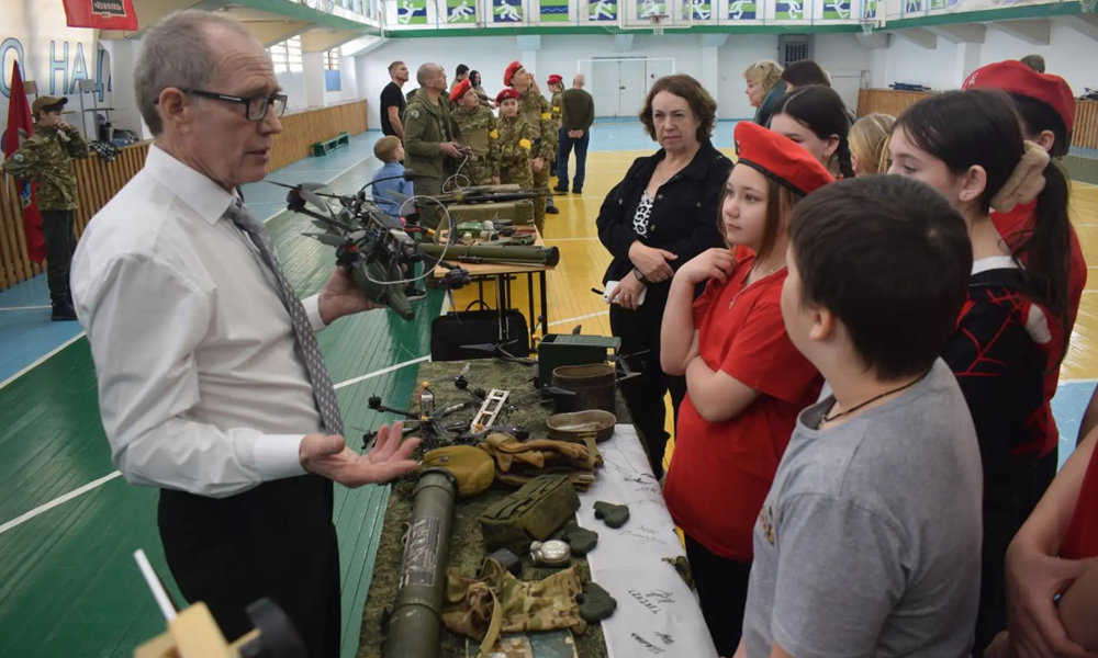 В Кормиловском районе прошла военно-патриотическая игра для юнармейцев