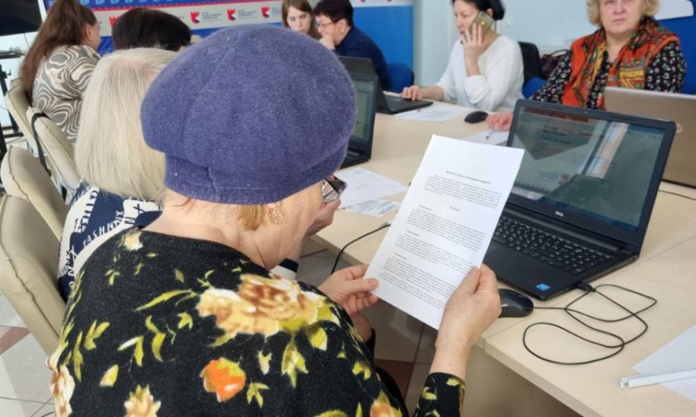 Сотрудники Социального фонда по Омской области дополнительно проведут приём посетителей