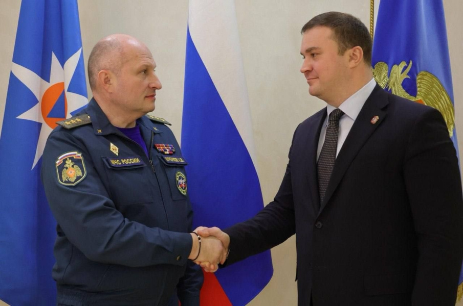 Виталий Хоценко и Александр Куренков обсудили меры по предотвращению пожаров и паводков в Омской области