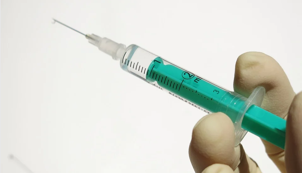Минобороны отобрало желающих для испытаний вакцины от COVID-19