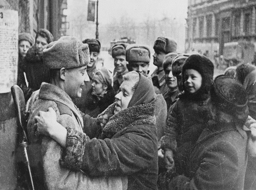 В России празднуется 76-летие освобождения Ленинграда от фашистской блокады