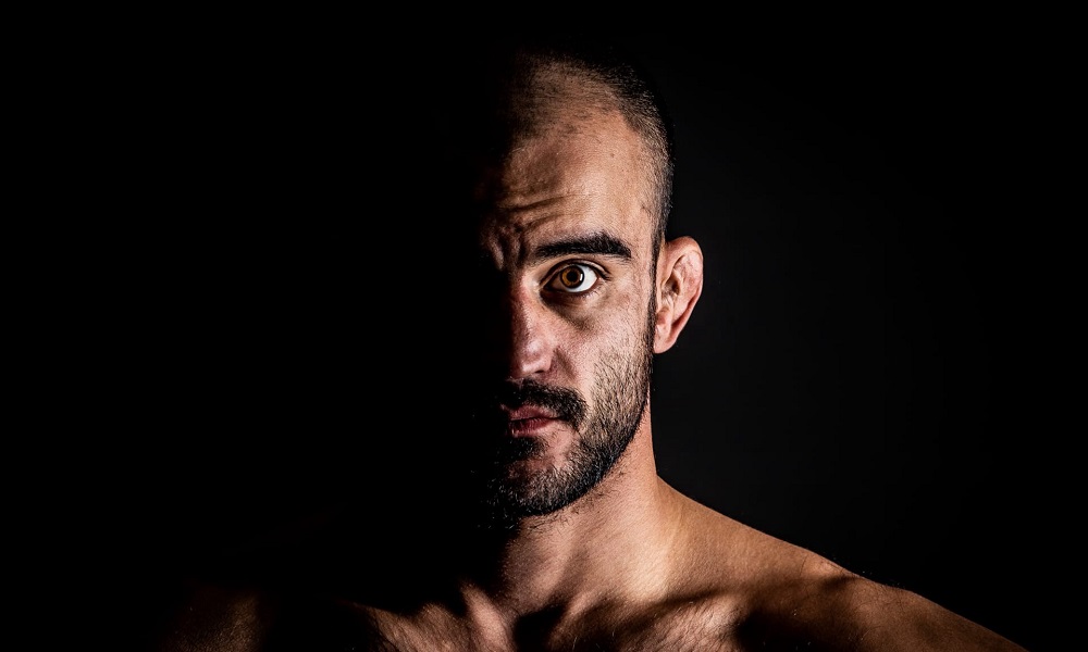 Омский боец Андрей Корешков сразится с ямайским чемпионом PFL в Орландо