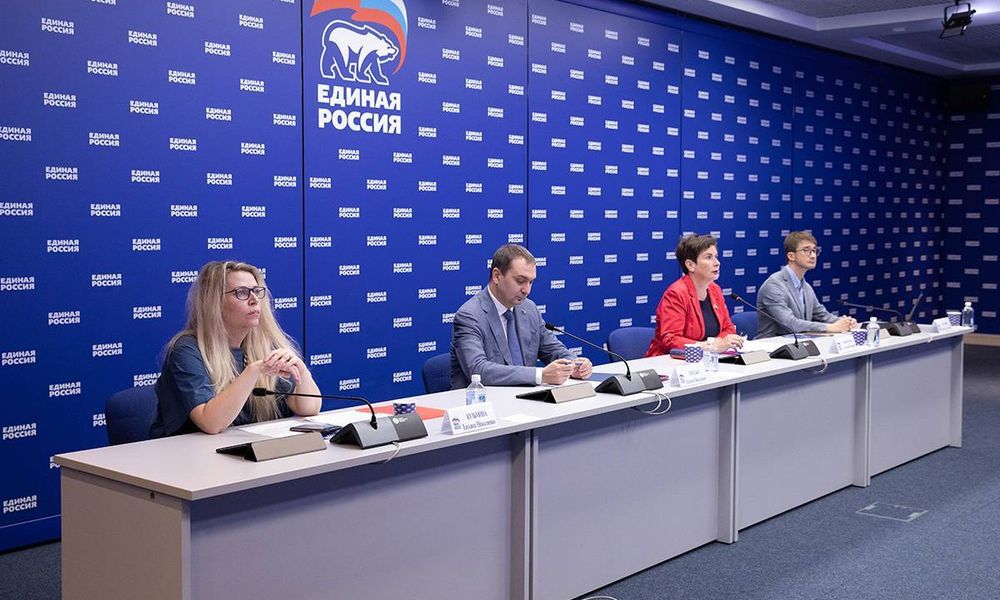 «Единая Россия» запустила Всероссийский конкурс лучших практик управления «Лучший дом. Лучший двор»