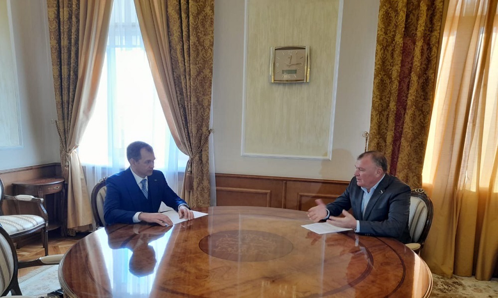 Депутат Госдумы провёл рабочие встречи с первым заместителем председателя правительства и заместителем председателя правительства Омской области