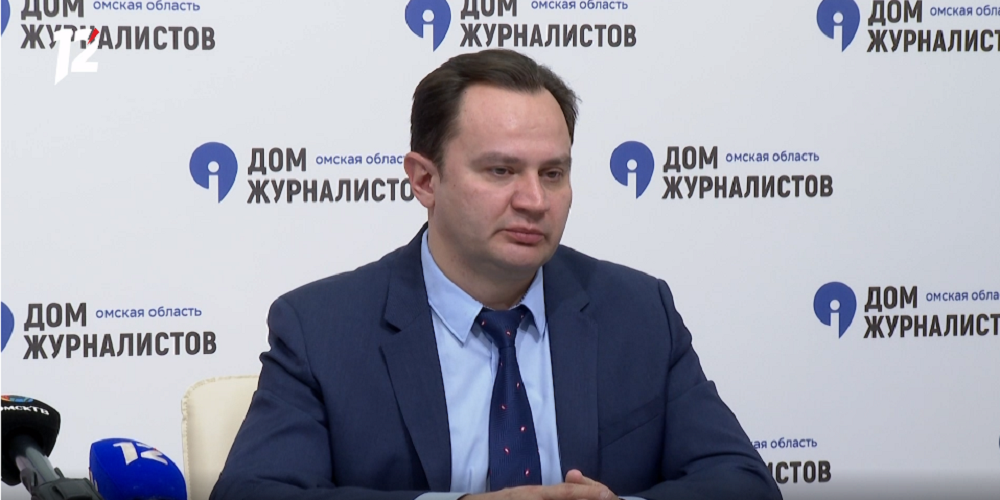 Слухи об отставке омского министра Антона Гаака официально опровергли