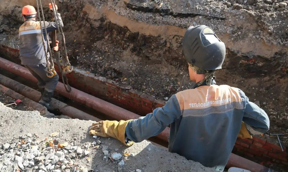 «Тепловая компания» ведёт ремонт теплосетей по десяти адресам в Омске