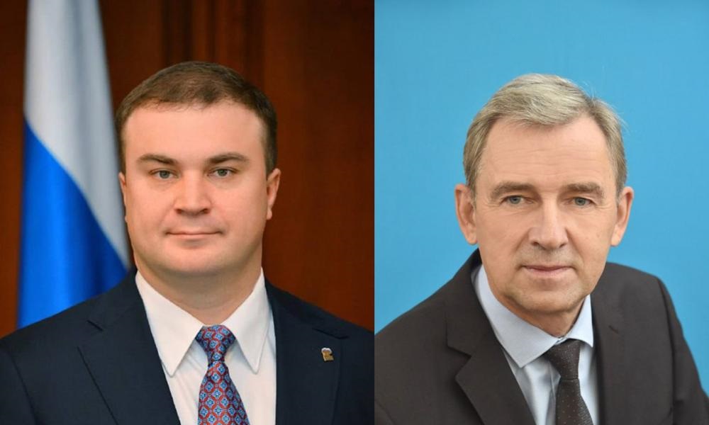 Виталий Хоценко и Александр Артёмов поздравили омских дорожников