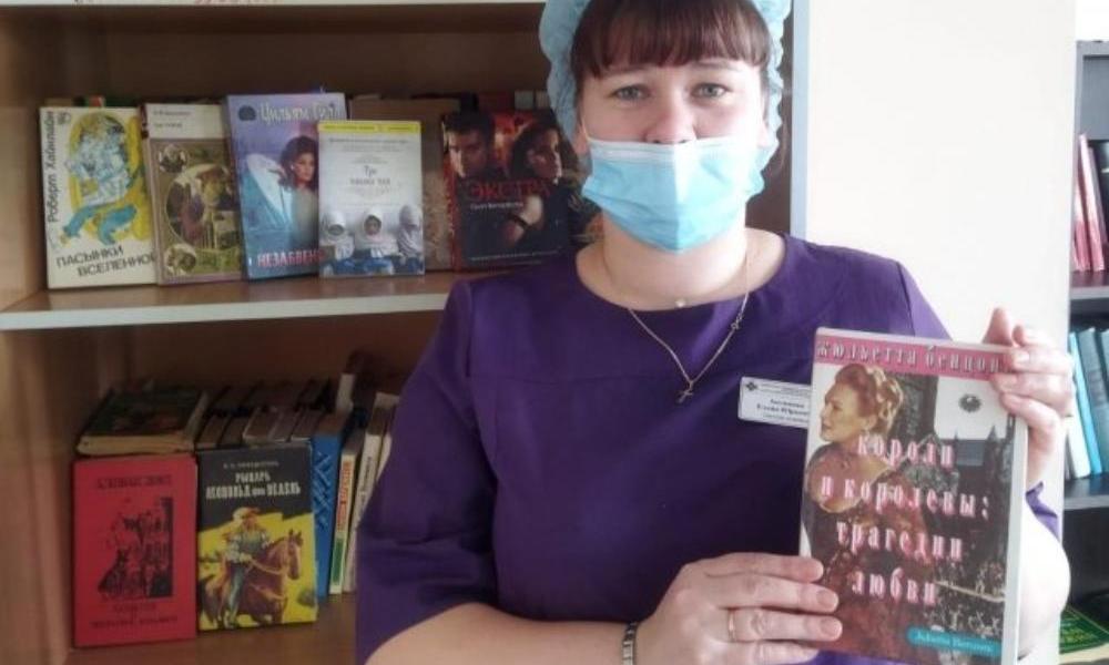 В Омске для пациентов, которые борются с онкологией, передали более 700 книг