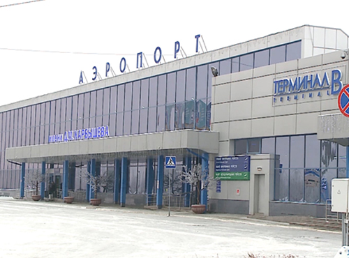 Омичи теперь могут предъявлять в аэропорту электронные посадочные