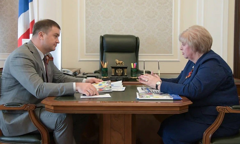 Виталий Хоценко провёл рабочую встречу с уполномоченным Омской области по правам человека Ириной Касьяновой