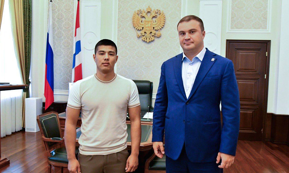 Виталий Хоценко встретился с участником СВО, который приехал домой на время отпуска