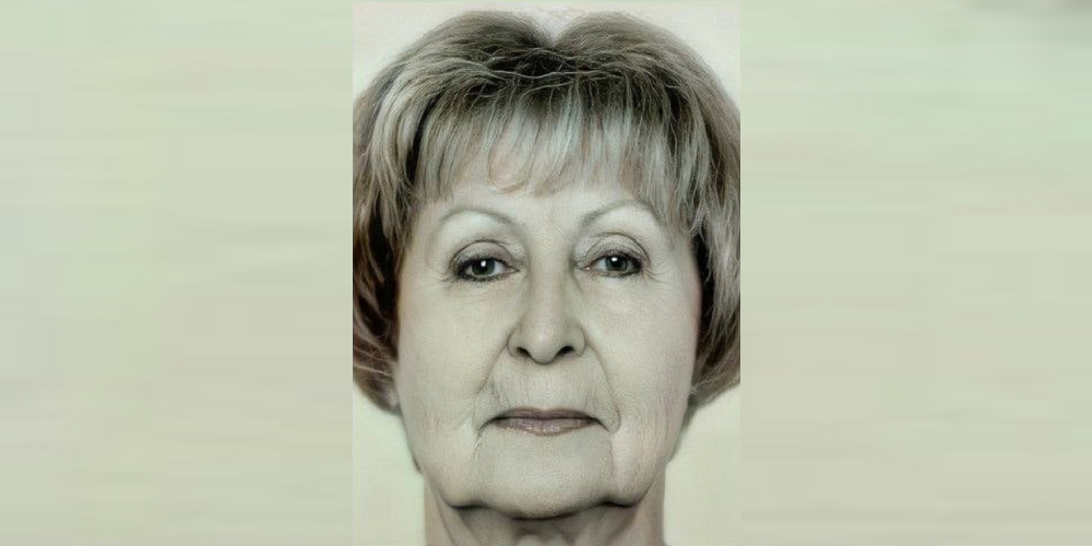 Пропала пожилая омичка в синем пуховике и с красно-оранжевым шарфом