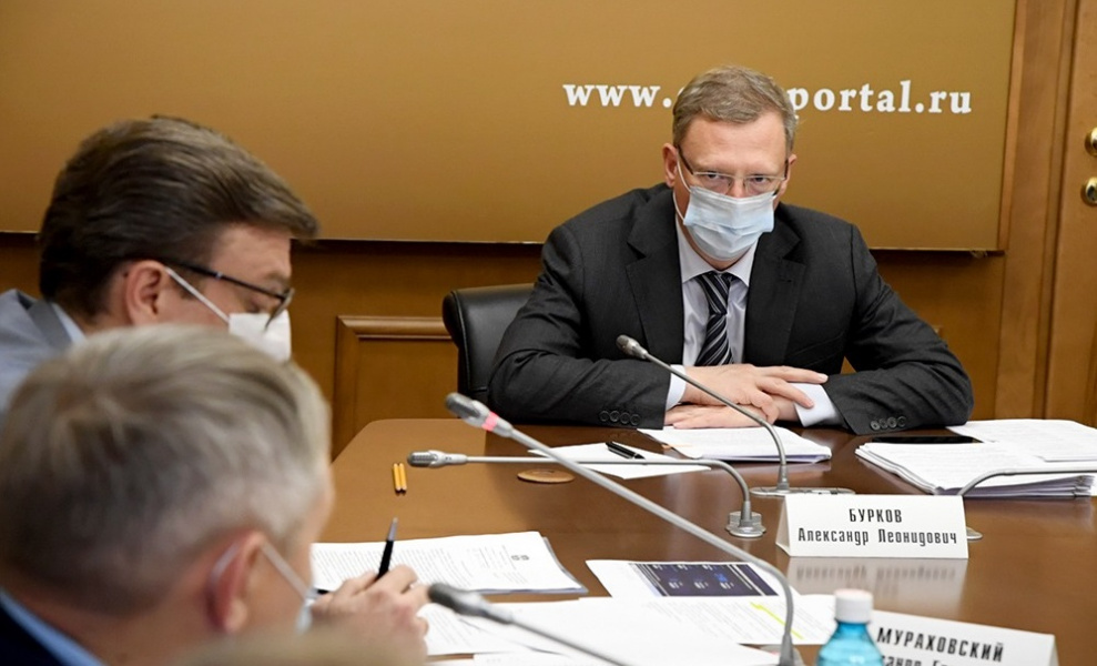 «Мы не идём на введение обязательной вакцинации»: Александр Бурков — о решениях оперштаба 