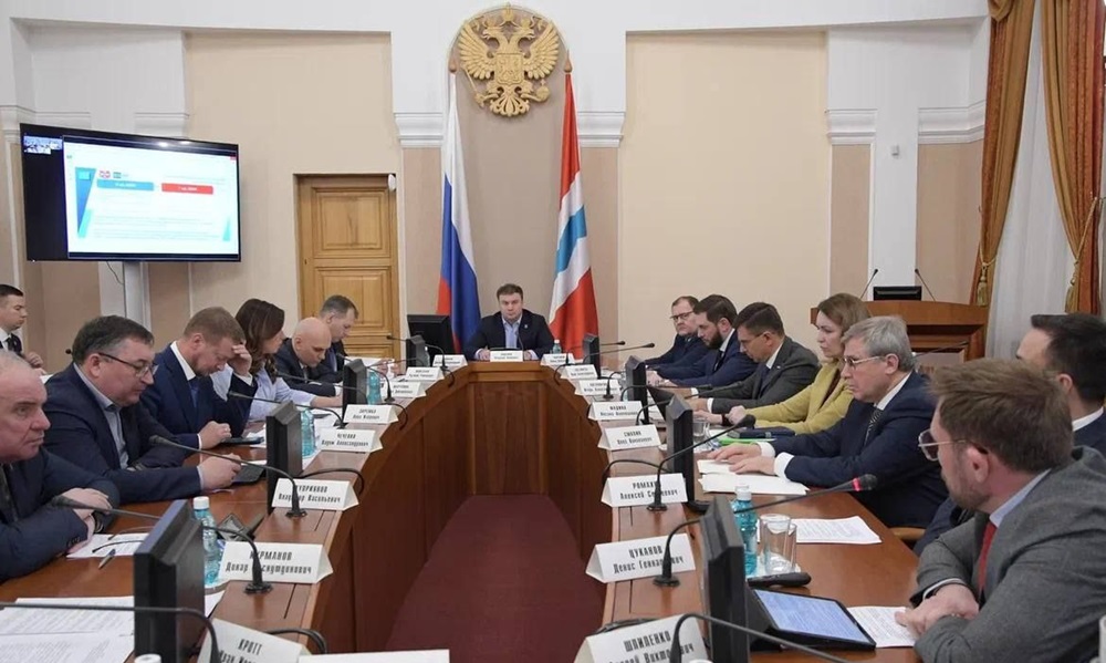 Виталий Хоценко обсудил с членами Парламентского клуба модернизацию детских оздоровительных лагерей  