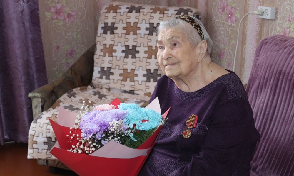 Труженикам тыла вручили юбилейные медали «80 лет Победы в Великой Отечественной войне 1941-1945 годов»