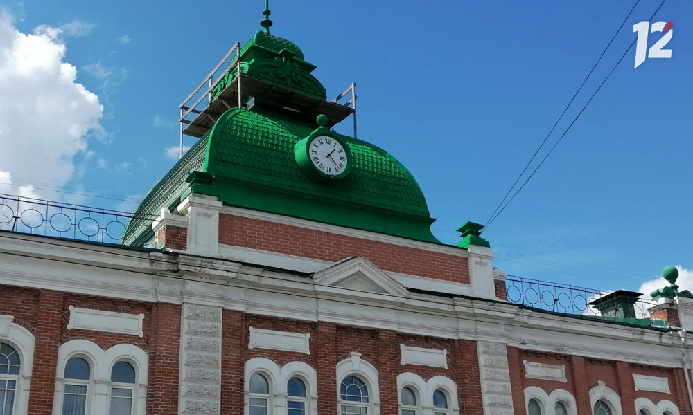 Омичи смогут выбрать новую мелодию для курантов Любинского проспекта