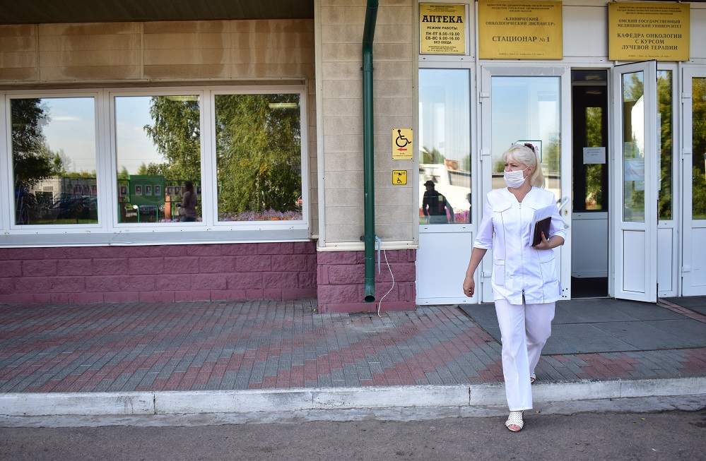 Онкологи рассказали, какими видами рака чаще всего болеют омичи