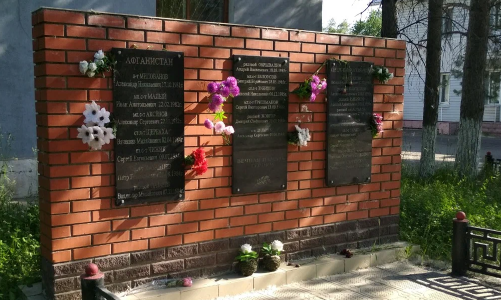 В Советском округе Омска отреставрировали стелу памяти защитникам Отечества