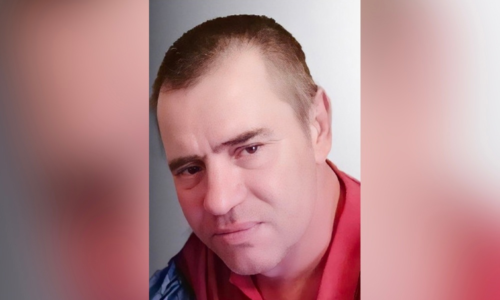 В Омской области пропал мужчина, одетый в бежевый жилет и синюю рубашку 