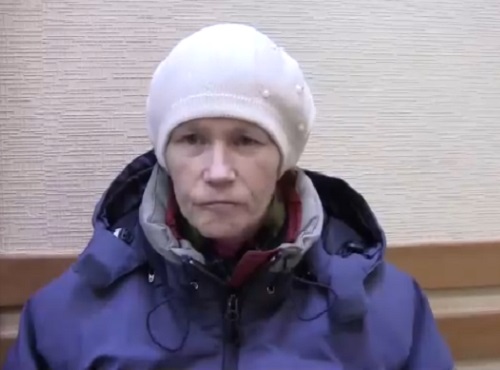 Омичей просят помочь в поиске родственников женщины, частично потерявшей память