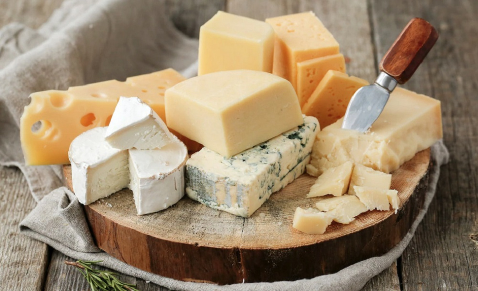 Более 200 образцов сыра и сырной продукции проверили омские специалисты с начала года