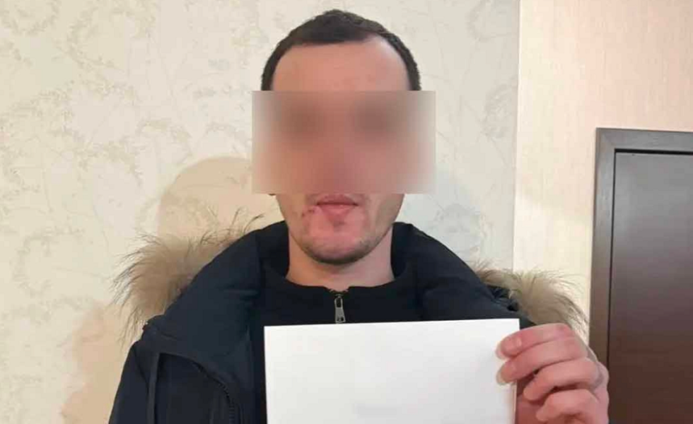Омич украл, спрятав в носках, три телефона общей стоимостью 393 тысячи рублей