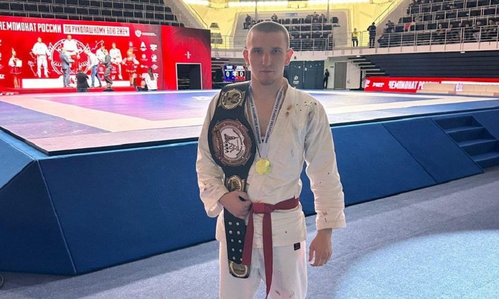 Два омских спортсмена завоевали награды чемпионата России по рукопашному бою