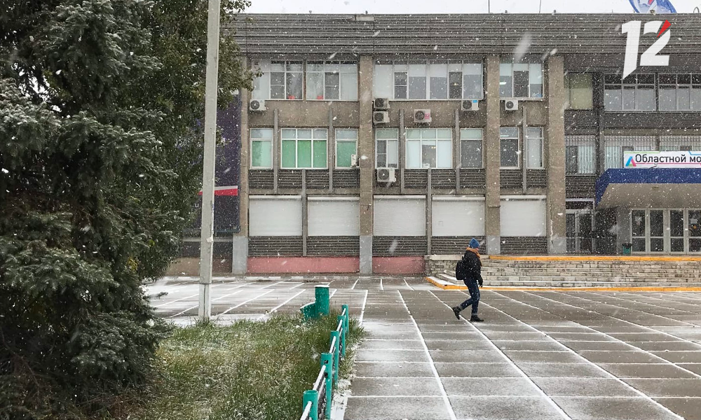 Жителей Омска предупредили о надвигающемся штормовом ветре и метели