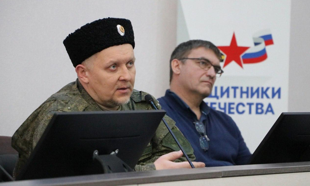 Восемь участников СВО провели уроки мужества для курсантов омской академии МВД
