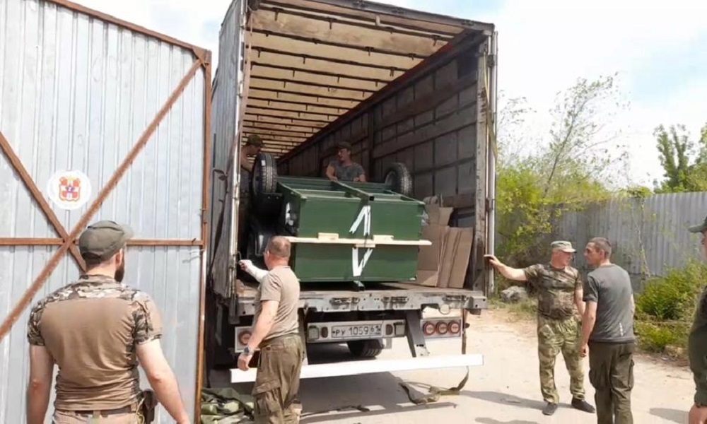 Омские студенты помогут собрать школьный рюкзак детям Стаханова