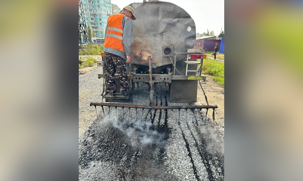 В Омске начали асфальтирование улицы Тытаря