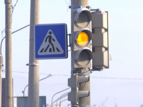 В Омске в этом году построят 22 светофора